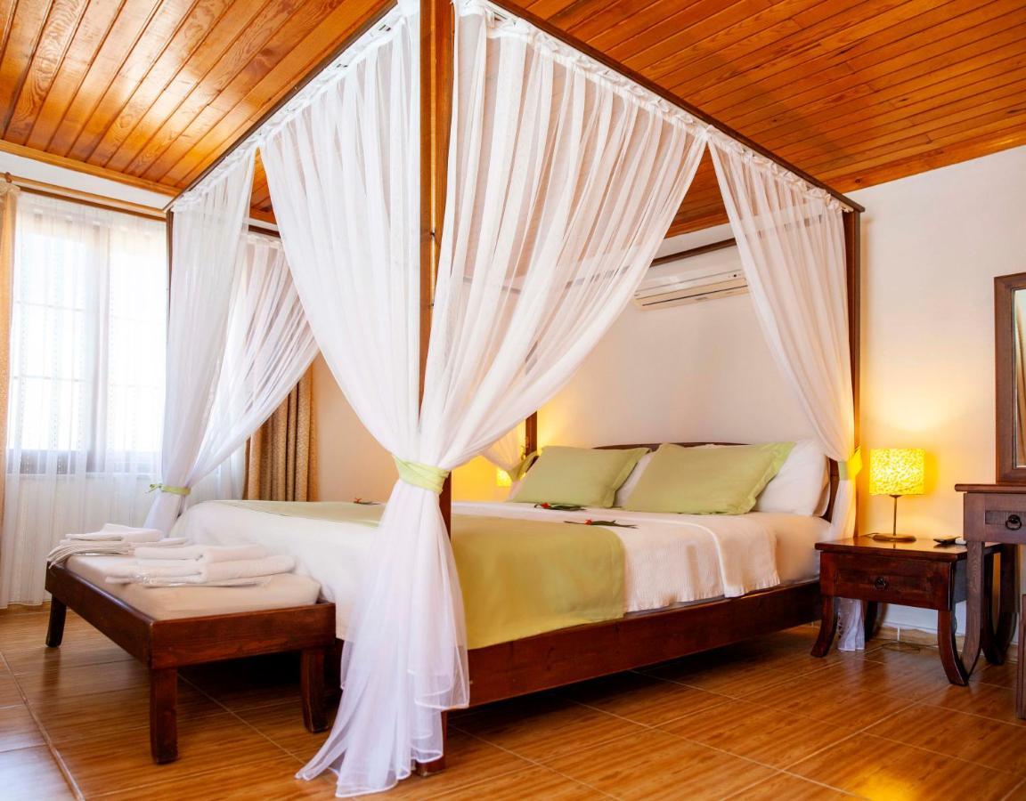 Aphrodite Hotel Бозбурун Экстерьер фото